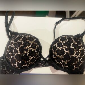 Victoria's Secret Black Bombshell Lace Bra 34C